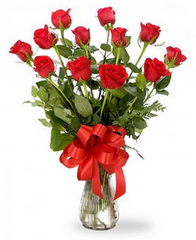  Ankara çiçek , çiçekçi , çiçekçilik  12 adet kırmızı güllerden vazo tanzimi