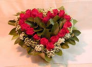  Ankara çiçekçiler  Kalp seklinde hazirlanmis gül tanzimi