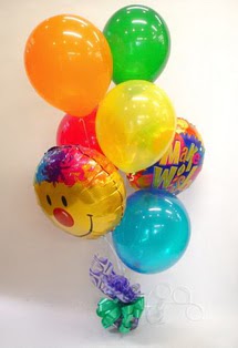  Ankara hediye çiçek yolla  17 adet uçan balon ve küçük kutuda çikolata