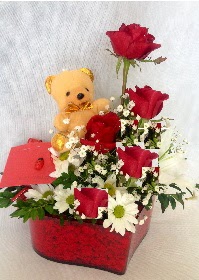 Mika kalp 5 Kırmızı gül ayıcık ve krizantem  Ankara hediye çiçek yolla 