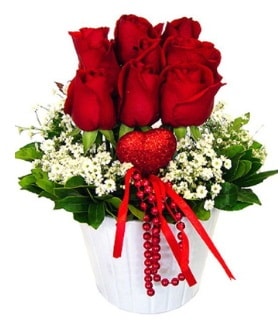 9 kırmızı gül seramik ve kalp çubuk  Ankara çiçek gönderme 