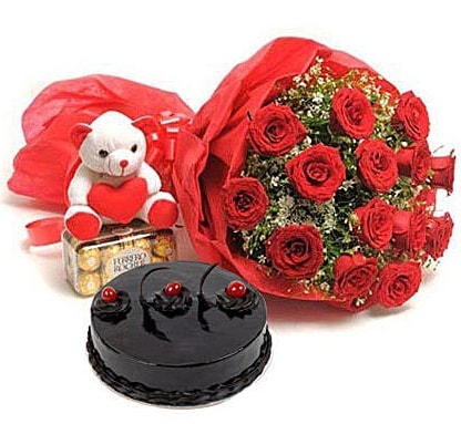 12 kırmızı gül ayıcık çikolata ve yaş pasta  Ankara çiçek gönderme 